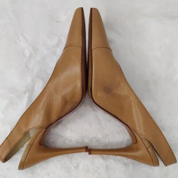 vintage tan Y2K BCBGMaxazria Pointed Toe Pump size 8B - Picture 4 of 11